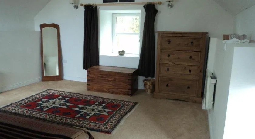 Shiplake Mountain Farmhouse - Image 1