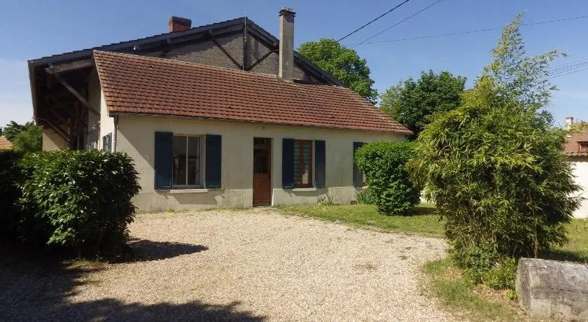 Gite 32 Rue du Huit Mai - Image 1