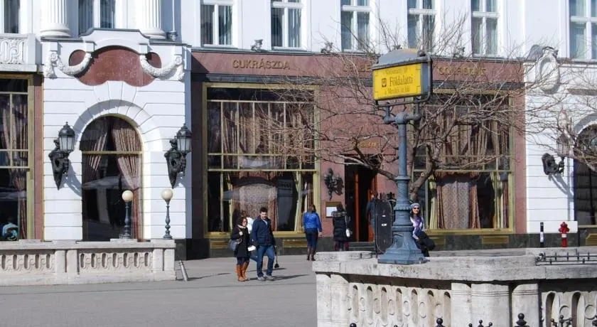 Budapest Standard Silver - Image 1