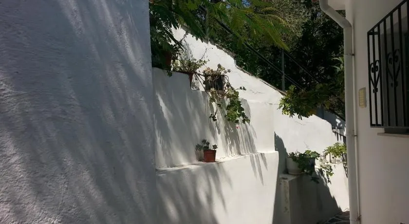 Adams House - Image 1