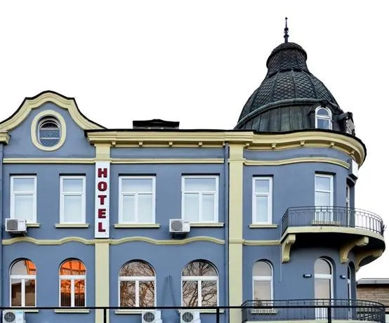 Hotel Cascade - Image 1