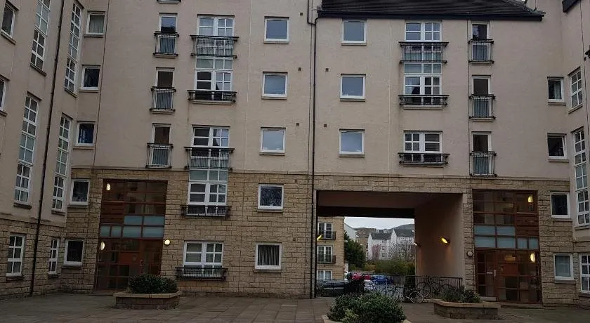 Edinburgh City Luxury Apartment Spectrum - Image 1