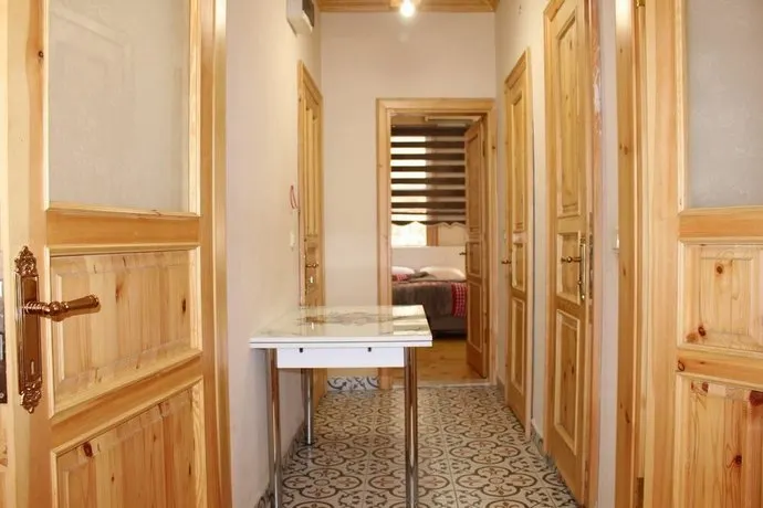 Nicoleport Hotel - Image 1