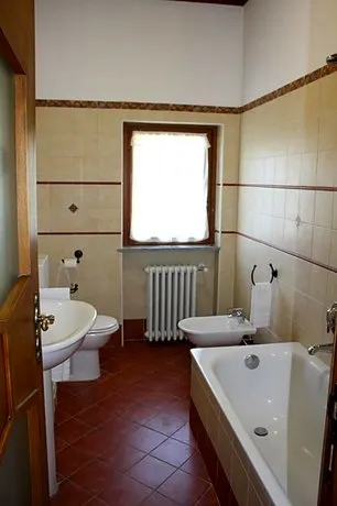 L'Helleboro - Image 1