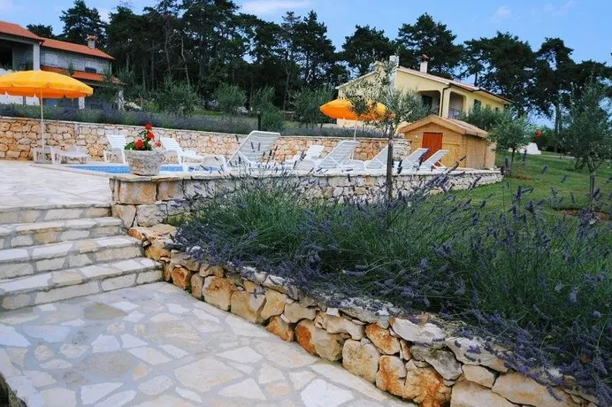 Holiday Apartment Ori - Image 1