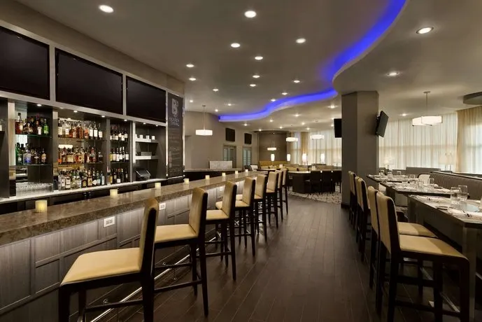 Hilton Meadowlands - Image 1