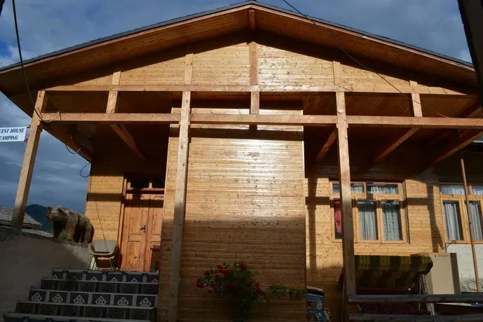 Mziuri Guest House - Image 1