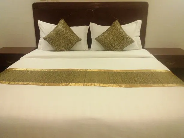 Oyo 152 Danat Hotel Apartment - Image 1