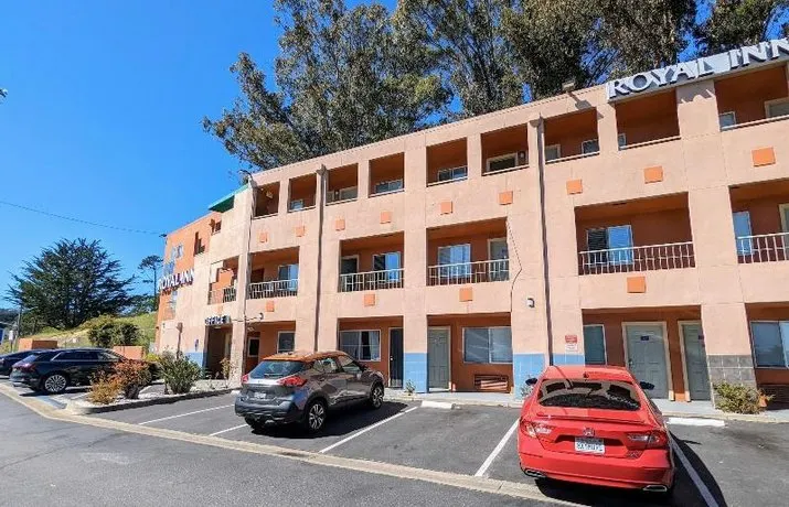 Royal Inn Hotel - Image 1