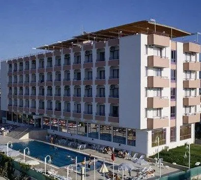Merry Hotel - Image 1