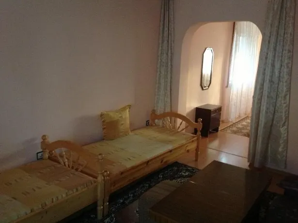 Stoevi Guest House - Image 1