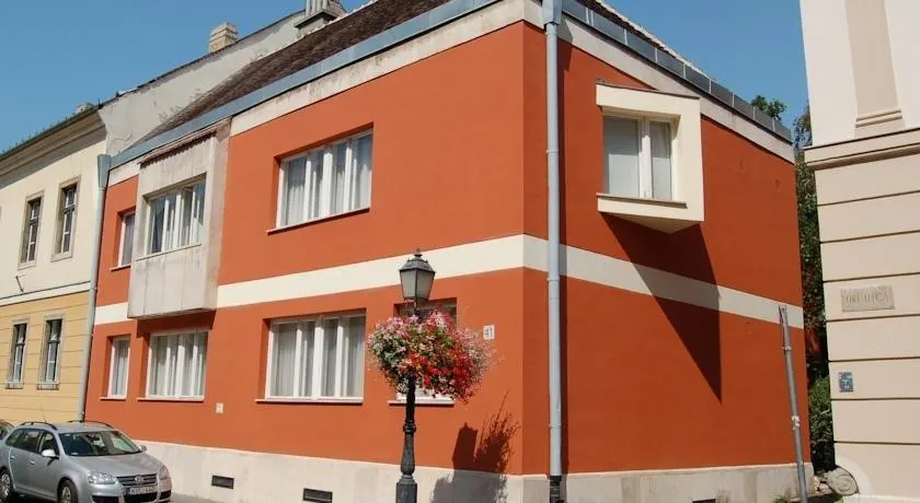 Buda Castle Apartments - Image 1