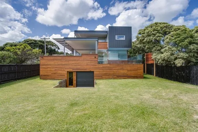 Blue Water Retreat Blairgowrie - Image 1
