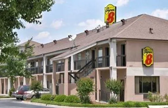 Rodeway Inn Lumberton - Image 1