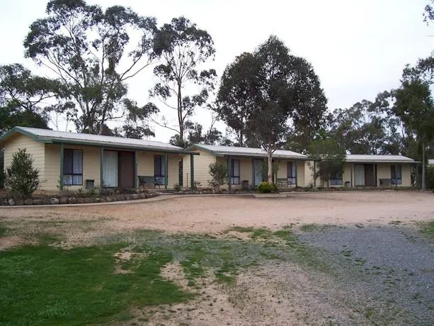 Stawell Holiday Cottages - Image 1
