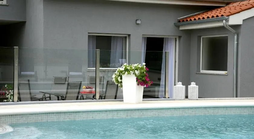 Villa Luna - beautiful, modern and luxurious - Image 1