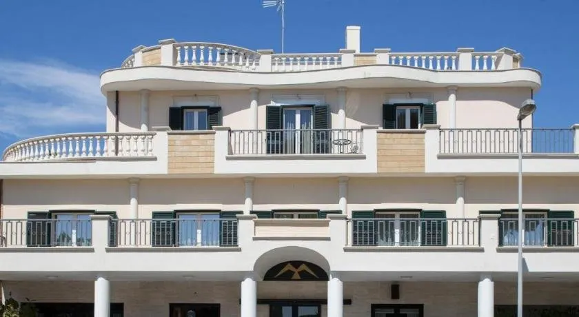 Hotel Il Gabbiano - Image 1