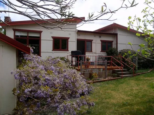 3 Sisters Blue Mountains Cottage - Image 1