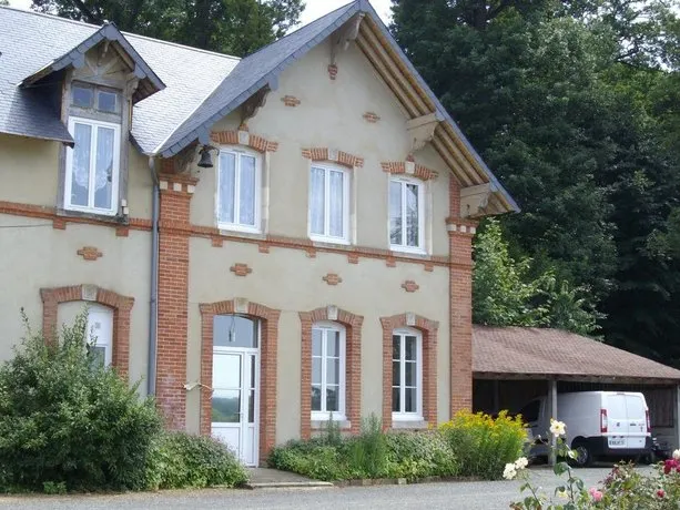 Château Des Arches - Image 1