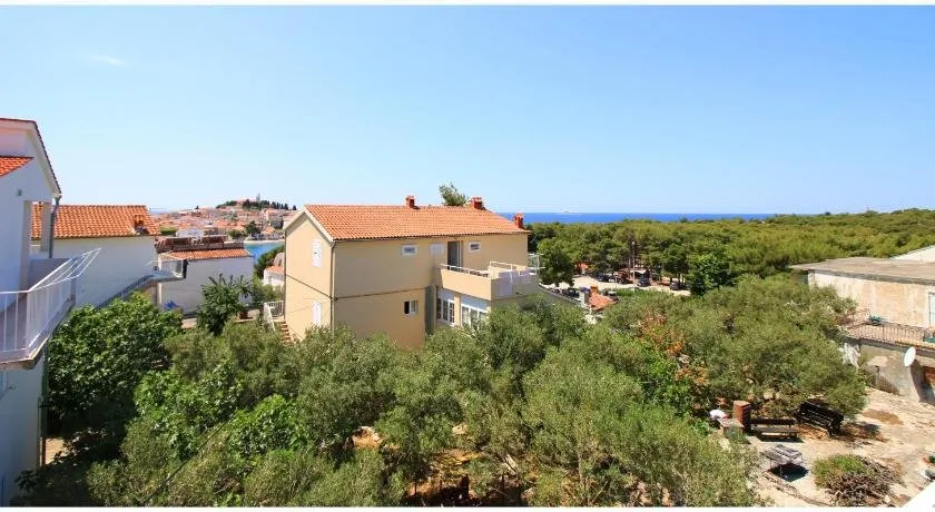 Apartment Maxim - Image 1