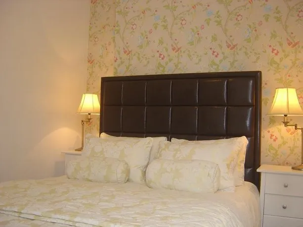 Betty York Self-catering Flat - Image 1