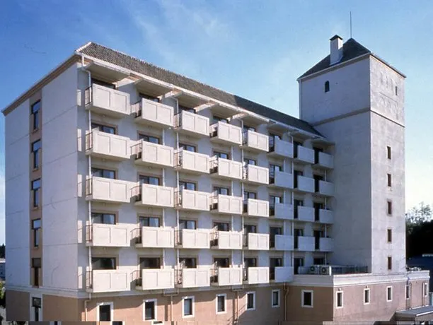 Season Inn Amigos - Image 1
