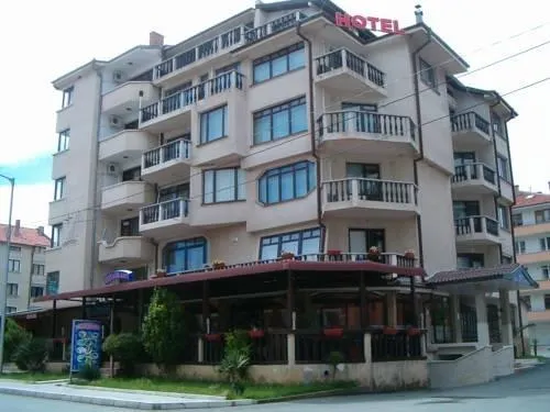 Paradise Hotel - Image 1