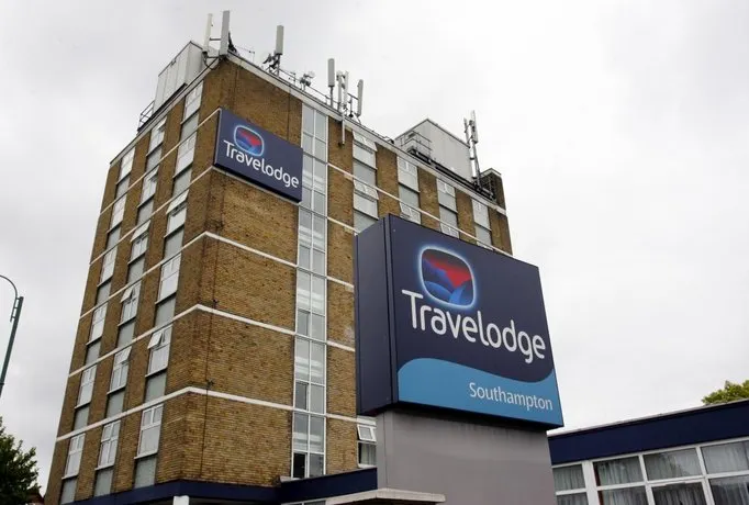 Travelodge Southampton - Image 1