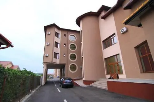 Hotel Ambiance - Image 1