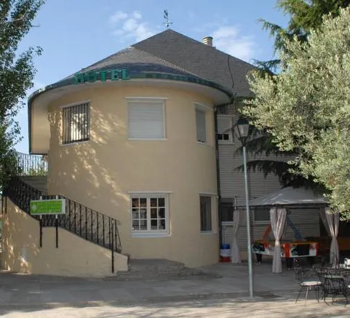 Los Jardines del Plaza - Image 1