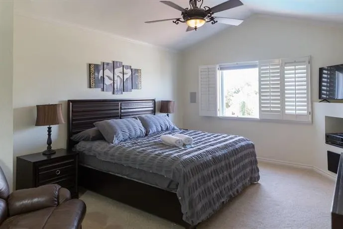 Oreana Tropicana Four-Bedroom Vacation Home - Image 1