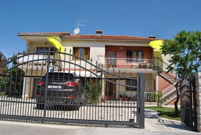 Apartments & Studio Matan - Image 1