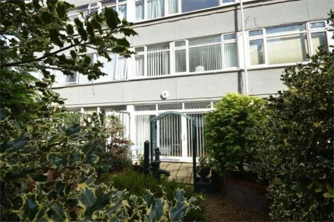 GoldenTriangleCityRooms - Image 1