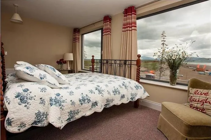 The Seafront Inn Hotel - Image 1