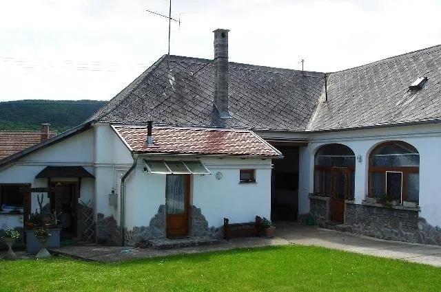 Petra Apartmanok - Image 1