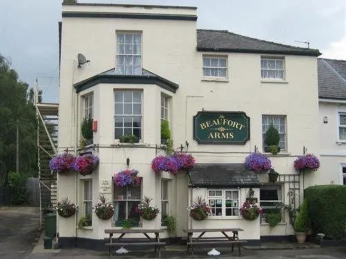 The Beaufort Arms - Image 1