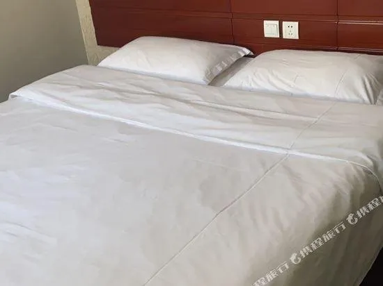 DIWUJI SHANGLV HOTEL (BEIJING YIZHUANG) - Image 1