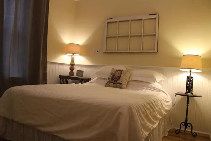 Peterborough Private Apartment - Image 1