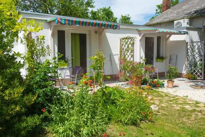 Orgona Apartman- és Nyaralóház - Image 1