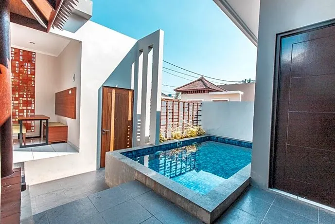 OYO 9 TownHouse Villa Ubud Anyer - Image 1