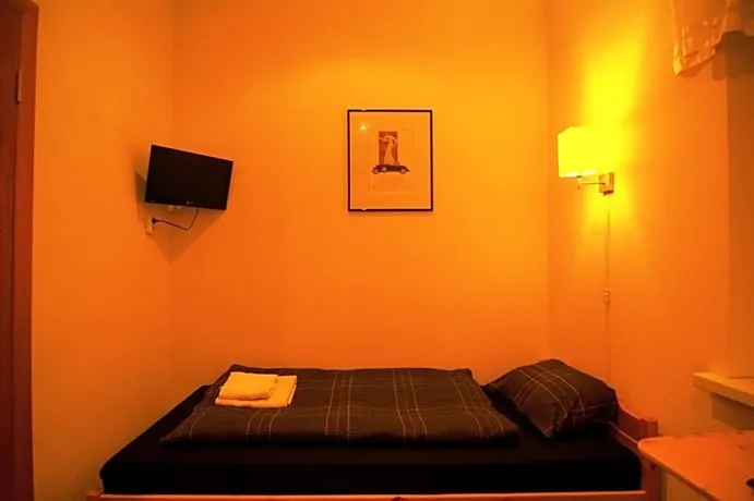 Motel Golden Fox - Image 1