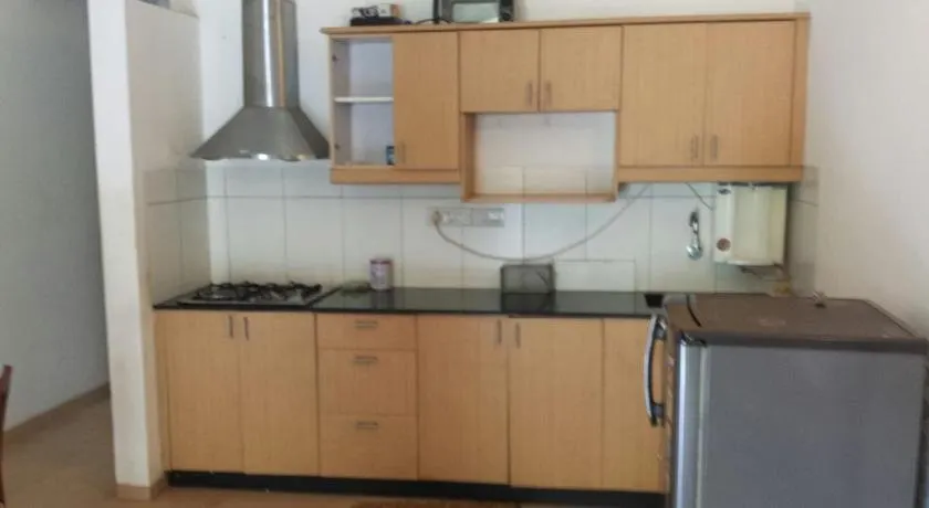 Hillview Apartment - Image 1