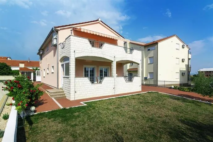 Apartments Dalic - Image 1