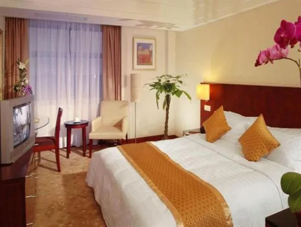 Asia Capital Goldsand - Image 1