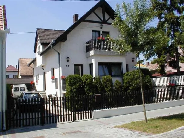 Susanna Panzió - Image 1