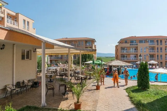 Sunny Day 6 Sunny Beach - Image 1