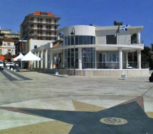Bed & Ship Archimediterraneo - Image 1