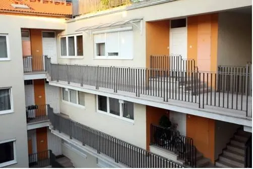 Rose Serviced Apartments - Image 1