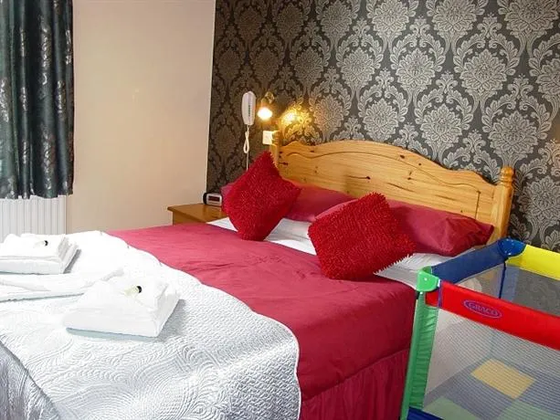 Concorde Hotel - Image 1