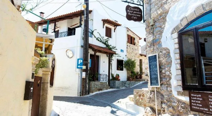 More Crete Village House in Koutouloufari - 6 guests - Pool - Image 1